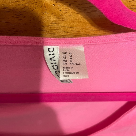 Pink Long Sleeve Crop Top - Picture 3 of 4